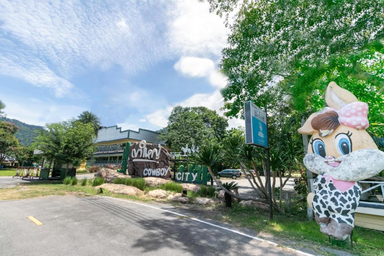 Capital O 1110 Khaoyai Cowboy City Resort Му-Си Экстерьер фото